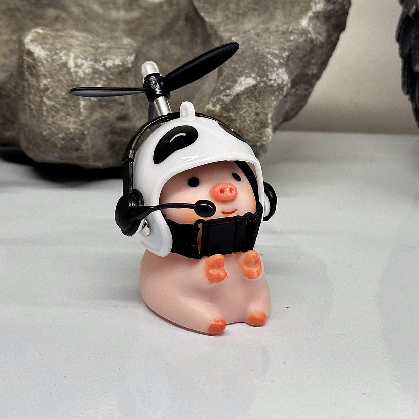 Heo hồng cute gắn ô tô xe máy