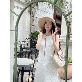 Đầm suông dài cổ yếm lông vũ sang trọng  sexy CHIBEST HDC58