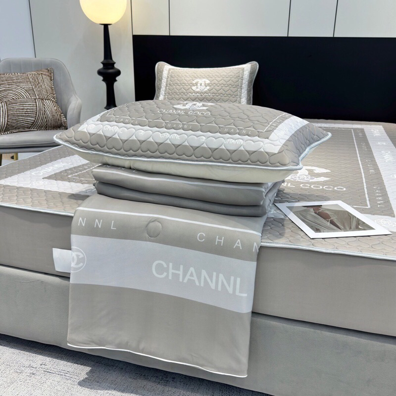 Chiếu cao su thương hiệu Coco Chanel kèm chăn thun SHOP MH2T