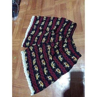 Quần đùi lanh ren thổ cẩm