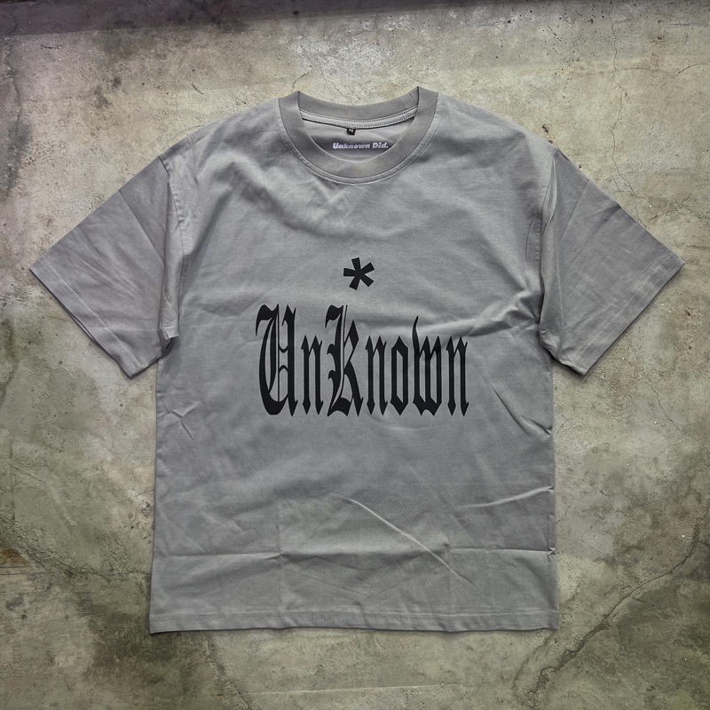 Áo thun tay lỡ cotton "Gothicmedie" Unknown