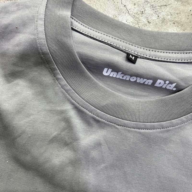 Áo thun tay lỡ cotton "Gothicmedie" Unknown