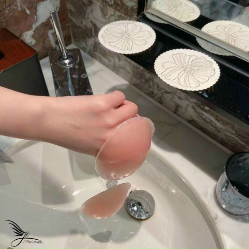 Áo dán ngực silicon thần thánh - tặng kèm dây áo trong- tiện ích là sản phẩm hỗ trợ nàng cân mọi oufix đây ạ. nâng gom í