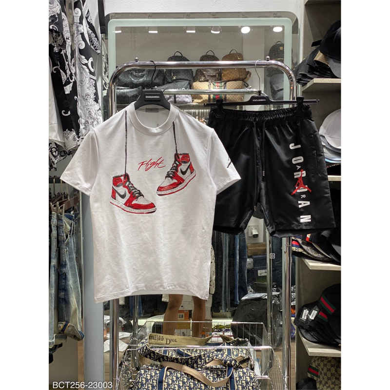 Bộ cộc thể thao hoạ tiết đôi dày nổi bật mạnh mẽ ,new.