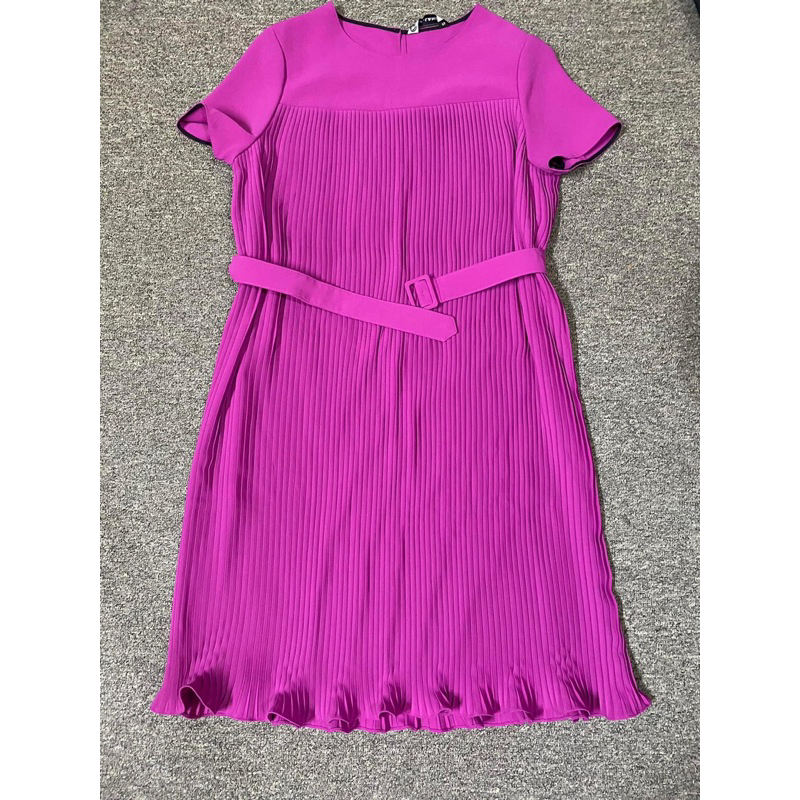 Pass đầm chiclan màu hồng size s new trên 95%