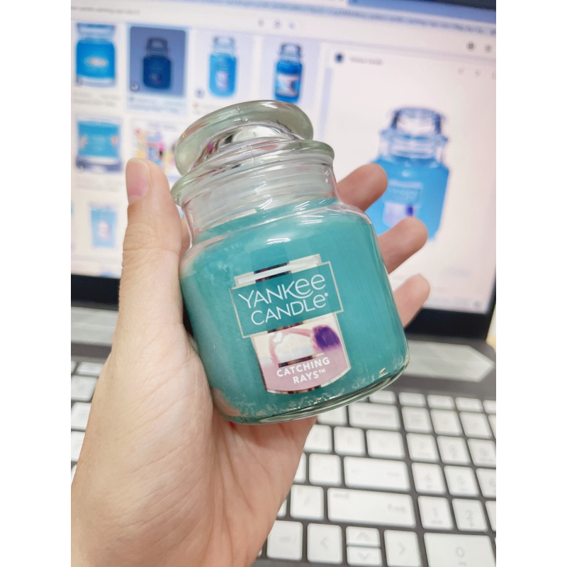 ( Hàng Mỹ ) Nến Thơm Yankee Candle Catching Rays - Size 104gram.