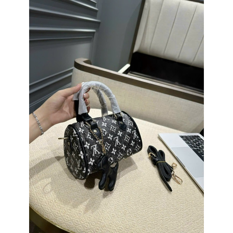 Túi trống LV kèm móc khoá