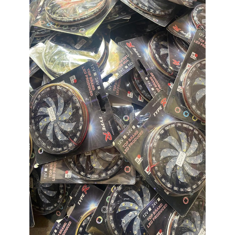 Đèn led chong chóng xoay 7 màu