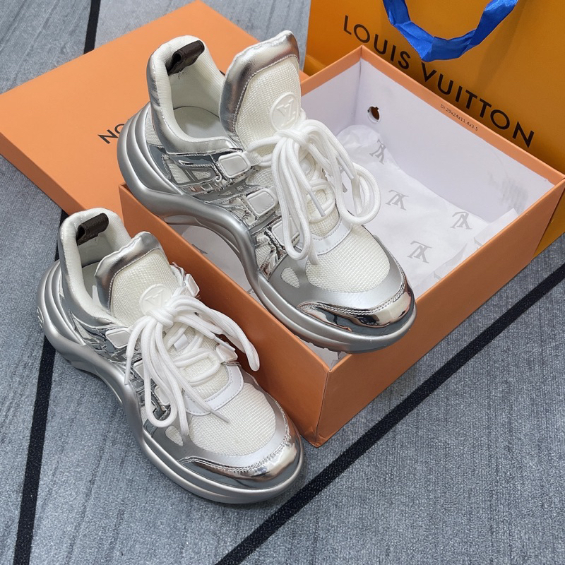 GIÀY L’V TRẮNG BẠC LAI AU SC