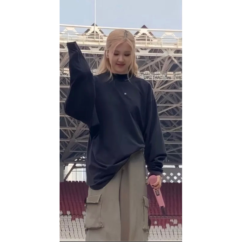 Quần jeans túi hộp giống Rosé & Jennie Blackpink