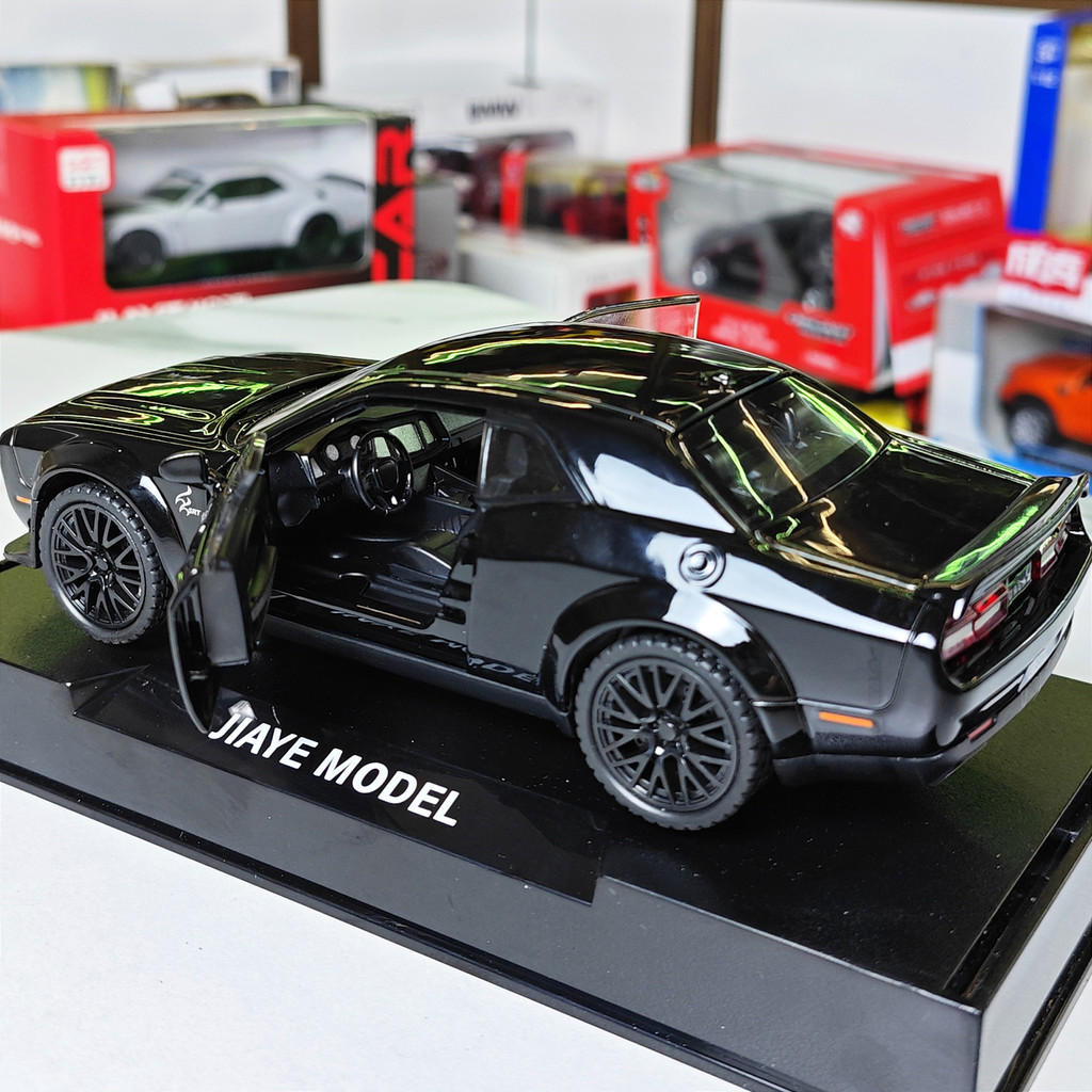 Mô hình xe siêu xe Dodge Challenger Hellcat STR tỉ lệ 1:32 hãng Jiaye 3 màu