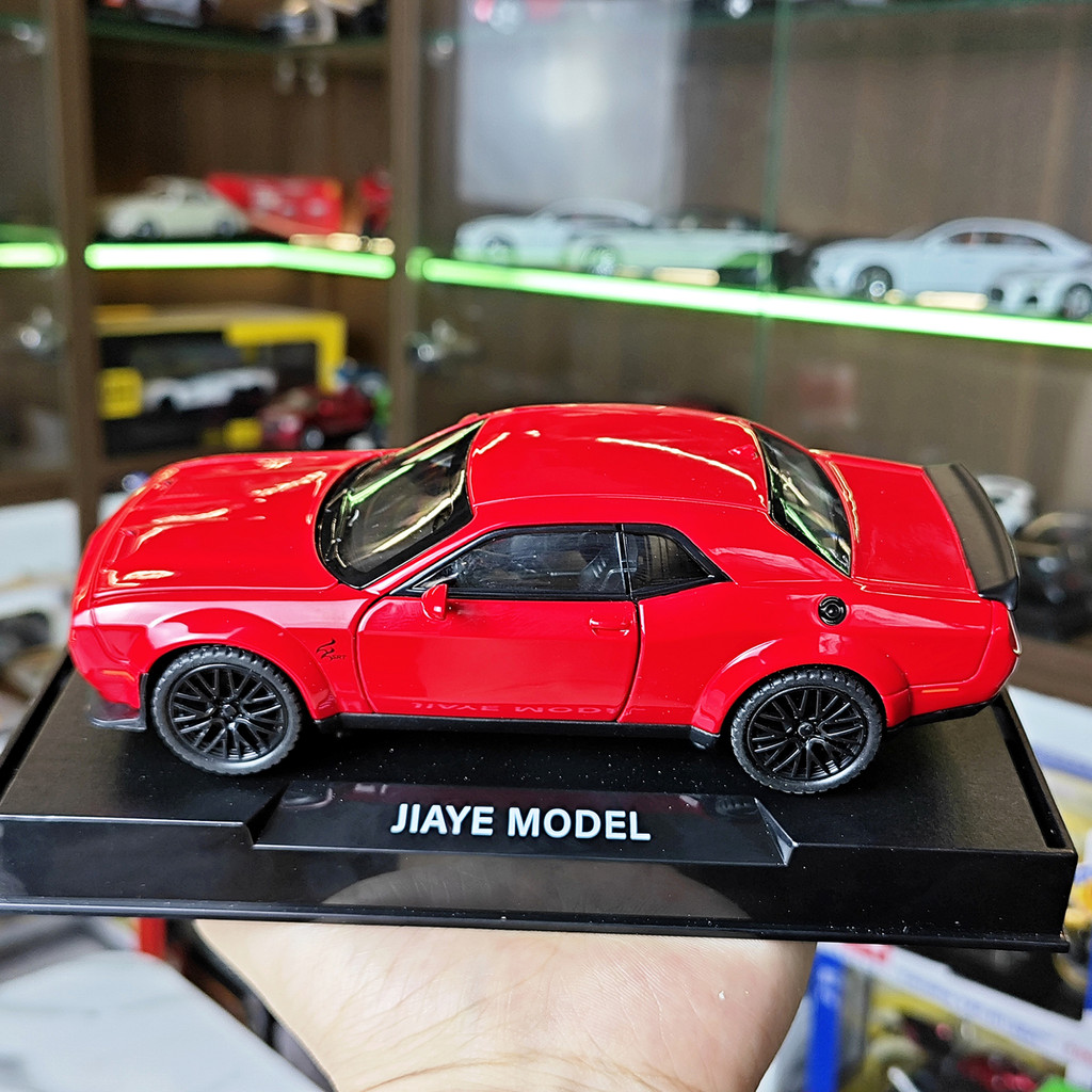 Mô hình xe siêu xe Dodge Challenger Hellcat STR tỉ lệ 1:32 hãng Jiaye 3 màu
