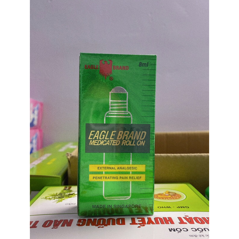 Dầu gió Con Ó Eagle Brand chai bi lăn 8ml - Hàng chính hãng