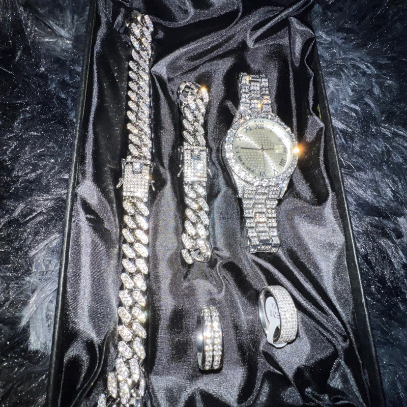 COMBO ĐỒNG HỒ DÂY CHUYỀN VÒNG TAY NAM NỮ ĐÍNH ĐÁ SIÊU CẤP DZG - CW