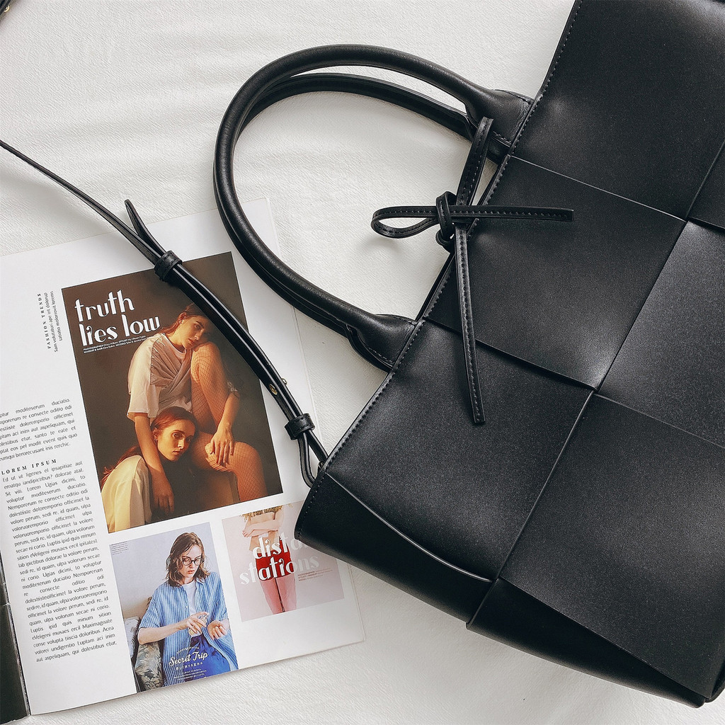 Túi xách tay da đan thanh lịch - CABBAGE