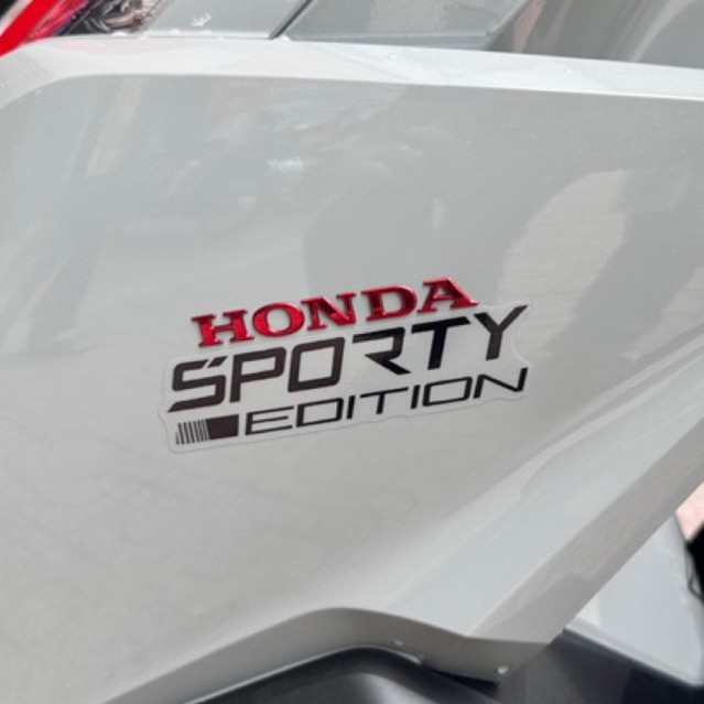 Cặp tem chữ Sporty Edition trước cho các dòng xe