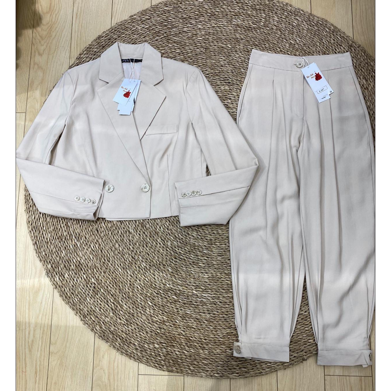 Set áo blazer dáng lửng và quần lưng cao, ống phối khuy Zara xuất