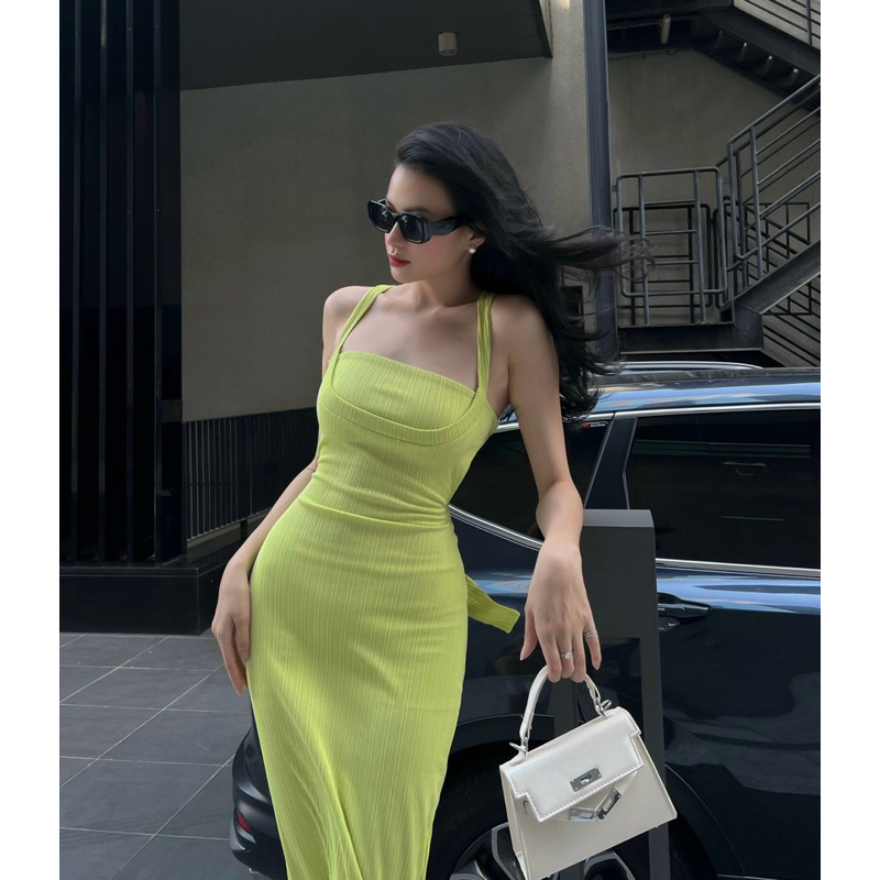 Đầm body hở lưng dáng dài
