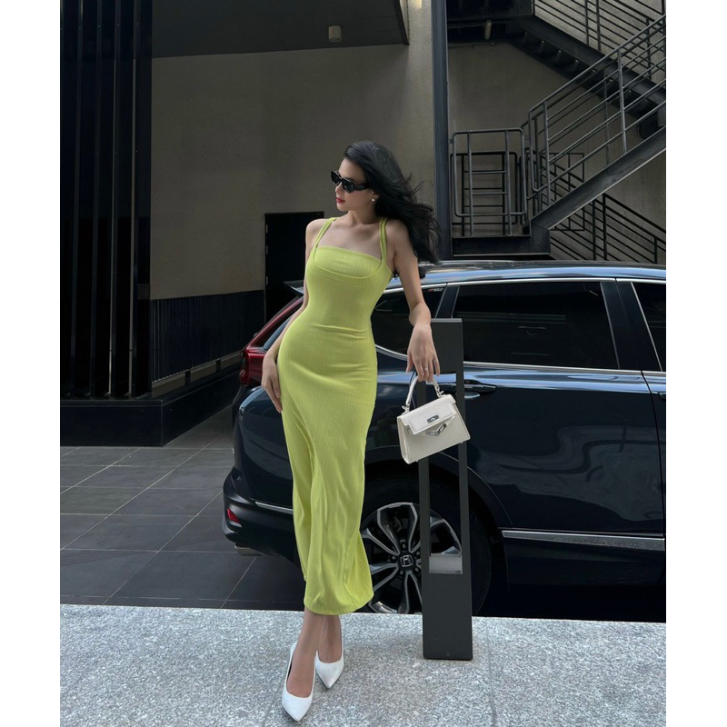 Đầm body hở lưng dáng dài