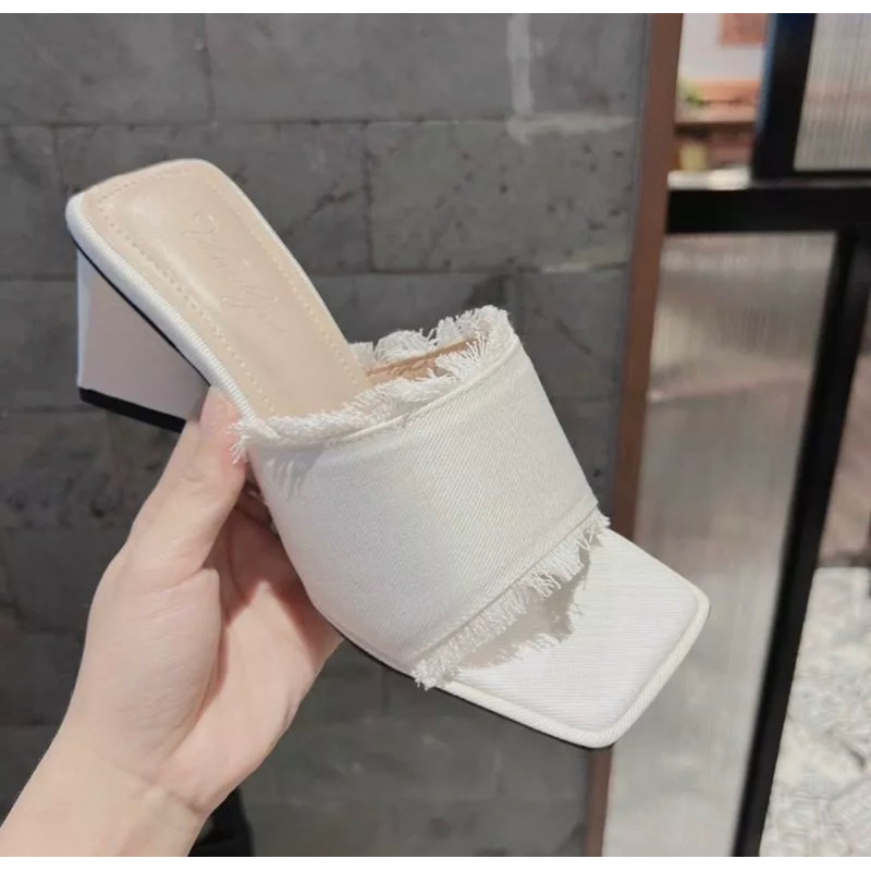 Giày gót bản rin  siêu xinh sang chảnh hót