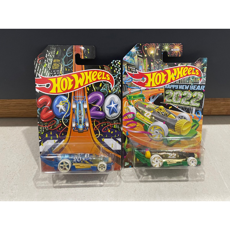 Xe mô hình đồ chơi cơ bản Hotwheels 1:64 - HAPPY NEW YEAR - ĐỒ KHUI BIA - Carbonator