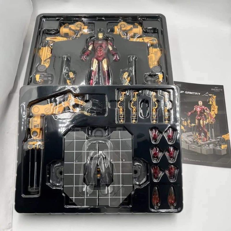 Mô hình ZD Toys Iron Man Mk4 và Suit-up Gantry có sẵn