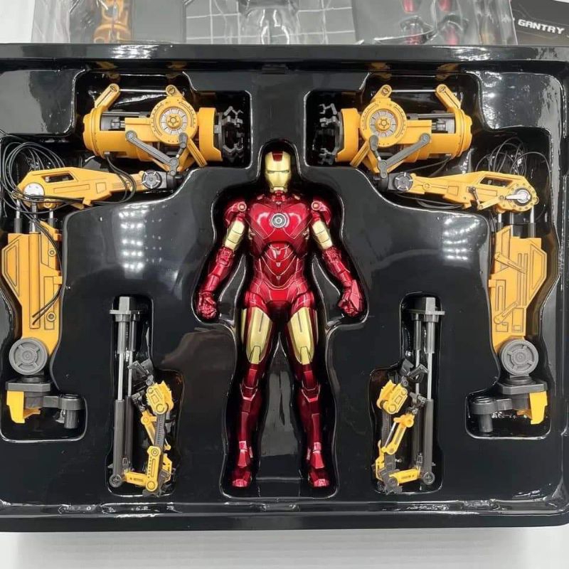 Mô hình ZD Toys Iron Man Mk4 và Suit-up Gantry có sẵn