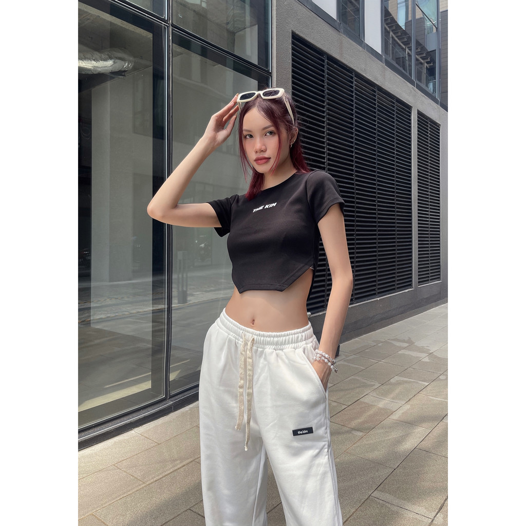 Áo thun croptop tay ngắn khoét eo cao The Kim, áo baby tee croptop A194