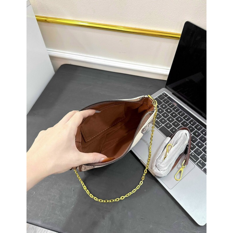 Túi gấu new 2 dây