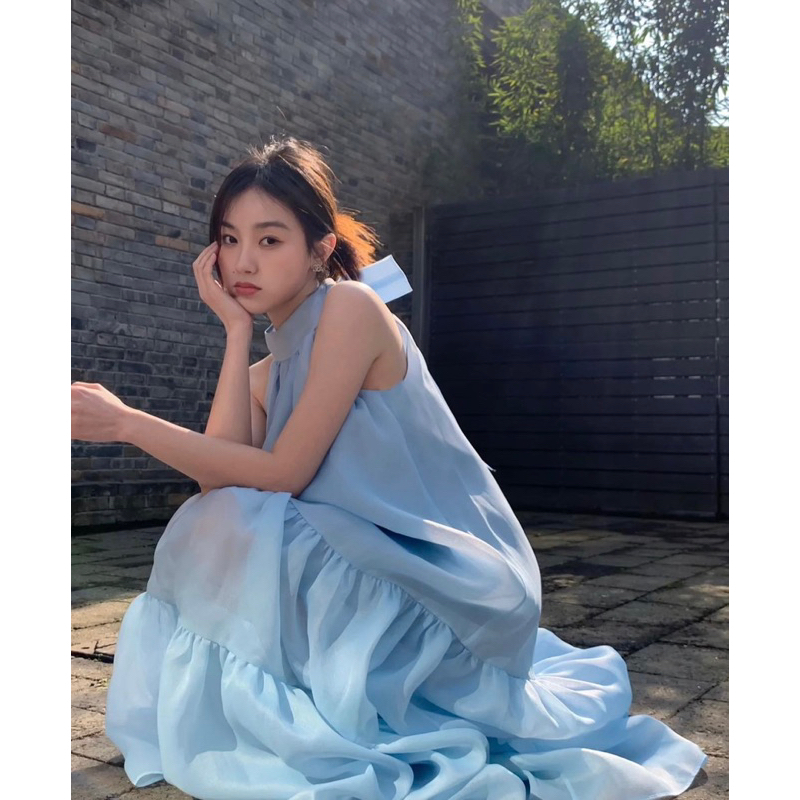 Đầm Tơ Sát Nách Cổ Yếm Hai Lớp Thắt Nơ Mã T147