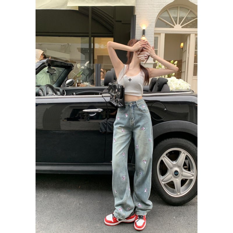 Quần jean thêu hình con thỏ ống rộng lưng cao