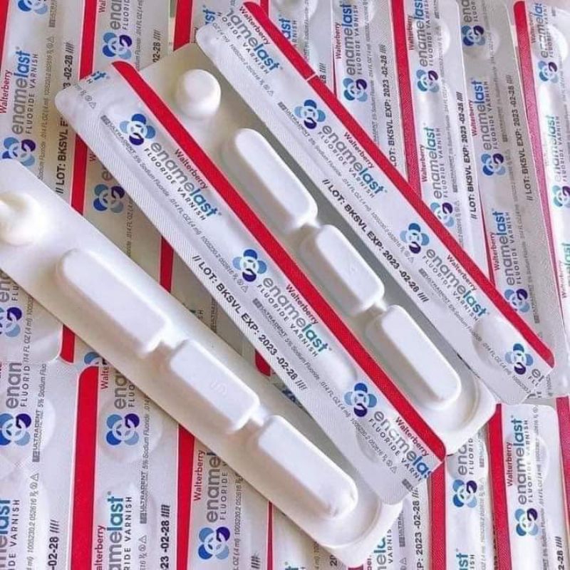 Vecni fluor chống sâu răng, hà mủn, trắng răng, ăn toàn cho trẻ từ 1 tuổi.