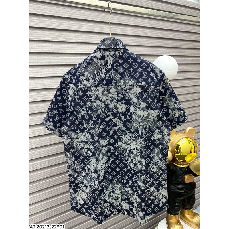 Áo khoác bò Louis Vuiitton màu xanh siêu chất
