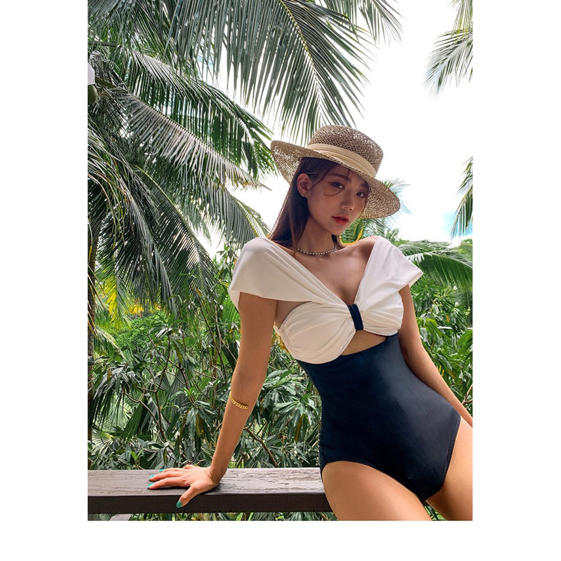 (M532-LiLyBikini) BIKINI ĐỒ BƠI MỘT MẢNH TRỄ VAI TRẮNG KHOÉT EO