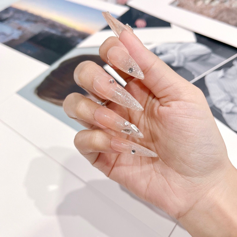 Nailbox thiết kế cô dâu sang chảnh ,móng giả úp thạch nhũ flash đính đá giả ghép được trái tim-rabbitt.nail