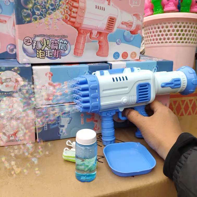 Súng bắn bong bóng Phi Hành Gia. Súng bong bóng xà phòng cho bé tặng kèm theo lọ nước xà phòng ( Tặng Thêm Pin )