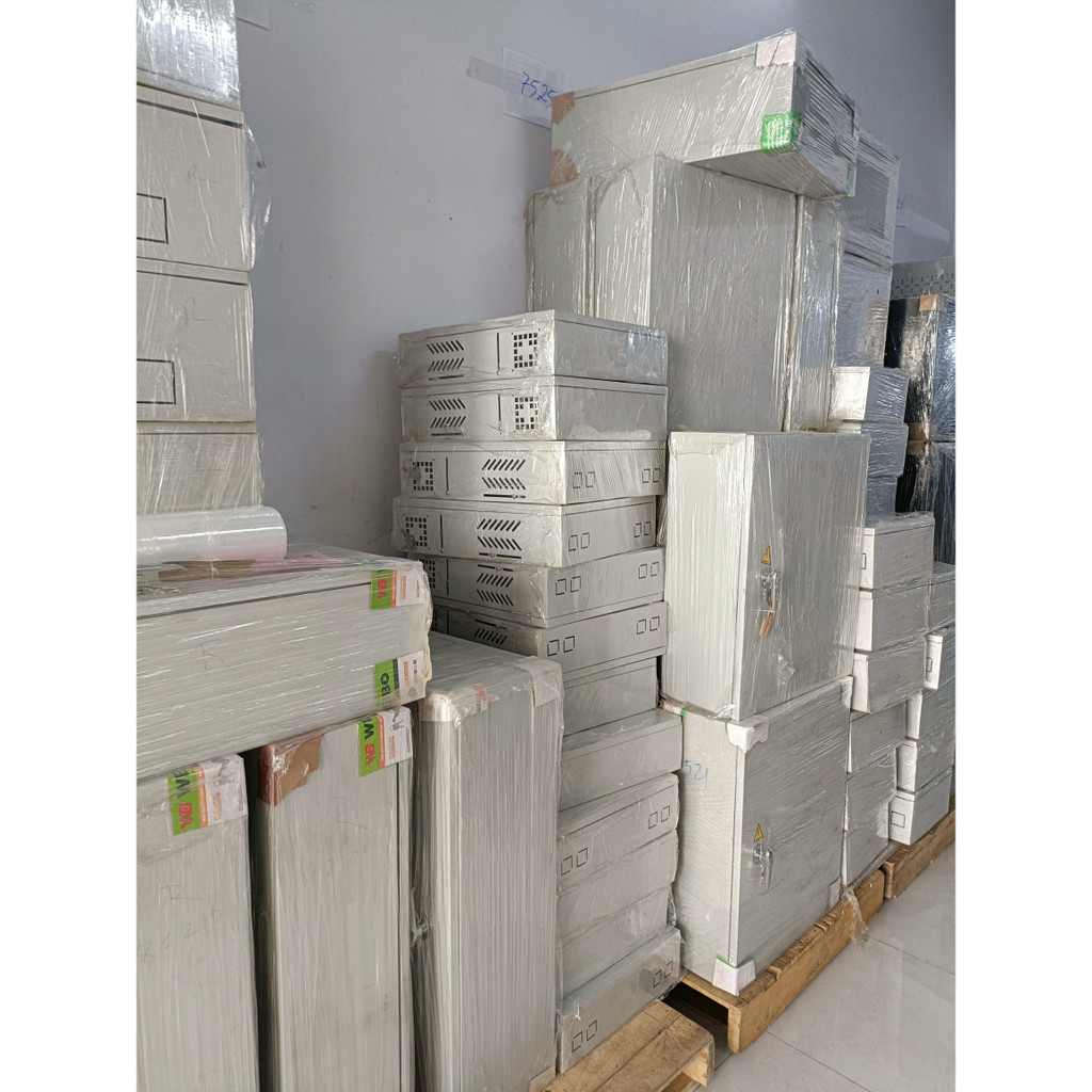 Tủ điện H800xW600xD210 sơn tĩnh điện  - Khóa tay gạt có chìa