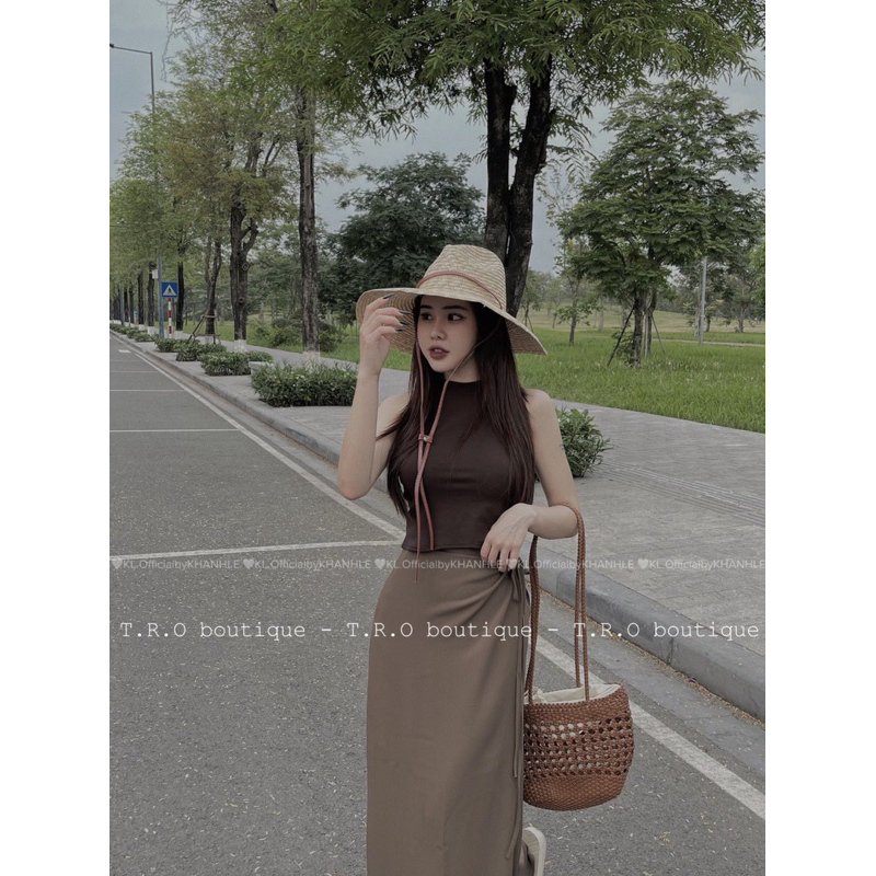Set Áo Cotton Chân Váy Lụa Khánh Lê
