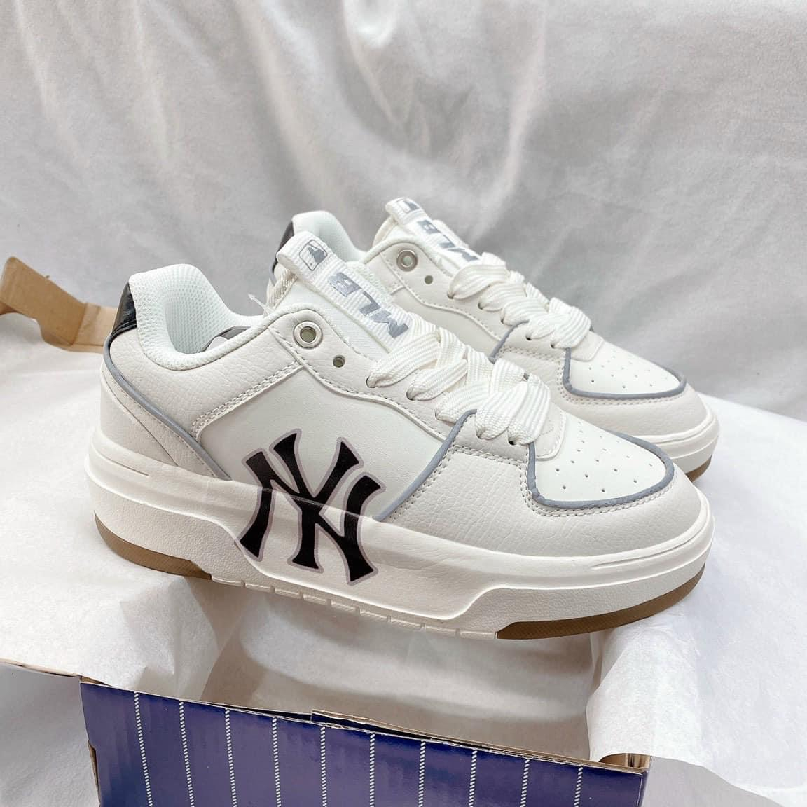 Giày MLB Chunky Liner New York Yankees White Black, Giày Sneaker MLB Chunky NY Đen Hàng Chuẩn Full Box | BigBuy360 - bigbuy360.vn