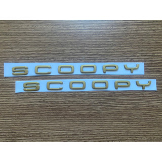 Tem chữ nổi Scoopy màu vàng đồng_Decal