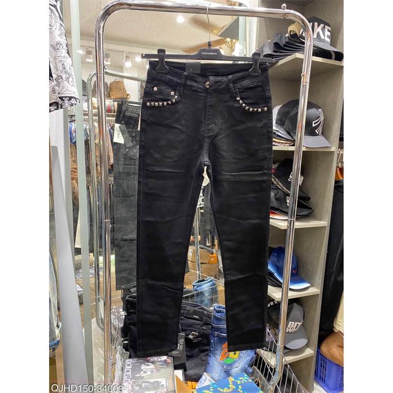 Quần bò jean bản mới nhất gắn nhú sắt ở túi quần cực chất ,lên fom ôm dáng cực đẹp