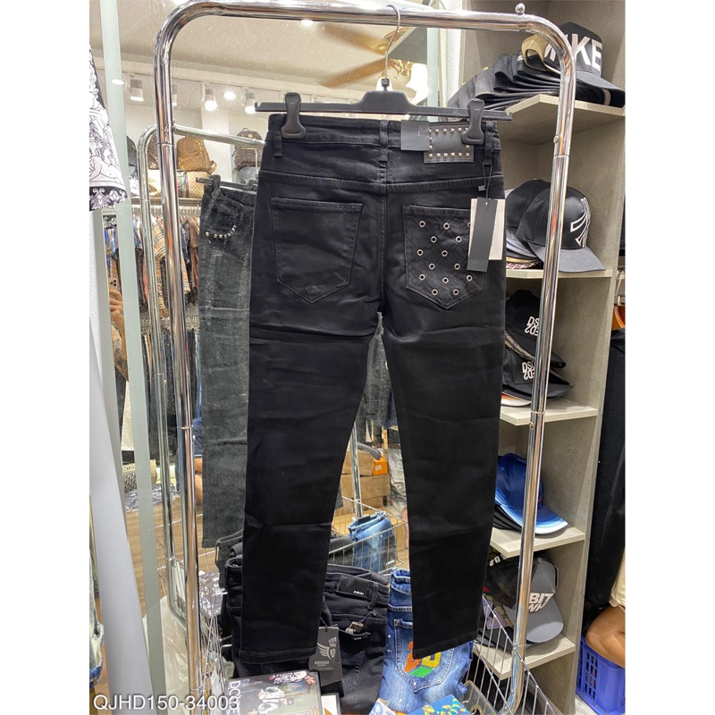 Quần bò jean bản mới nhất gắn nhú sắt ở túi quần cực chất ,lên fom ôm dáng cực đẹp