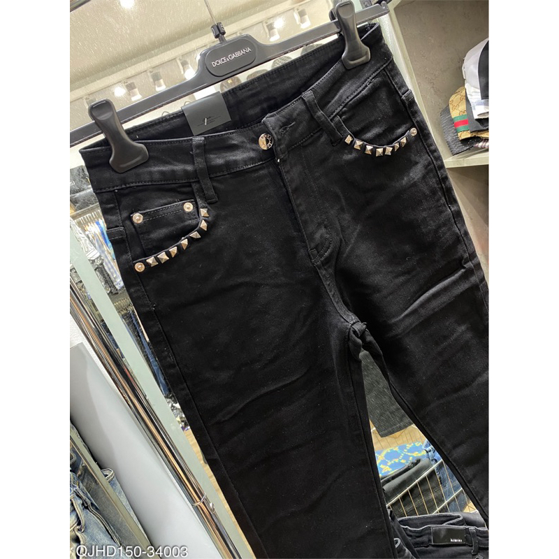 Quần bò jean bản mới nhất gắn nhú sắt ở túi quần cực chất ,lên fom ôm dáng cực đẹp