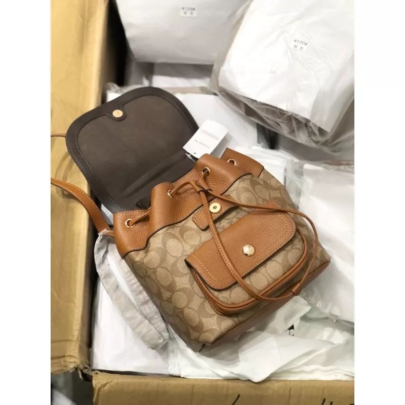 Ba lô C.OACH Pennie Chất da thật màu sắc trẻ trung