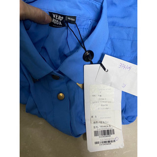 áo(veromoda,only)lỗi màu,bấm kéo rách