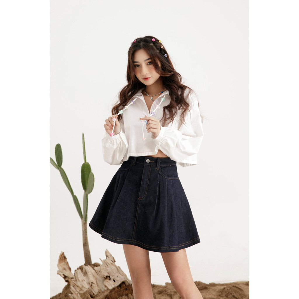 Áo Sơ Mi CROPTOP Cổ V Tay Dài Màu Trắng Độc Đáo | MIKA TOP | Secodee