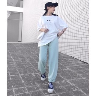 Quần khách dat
