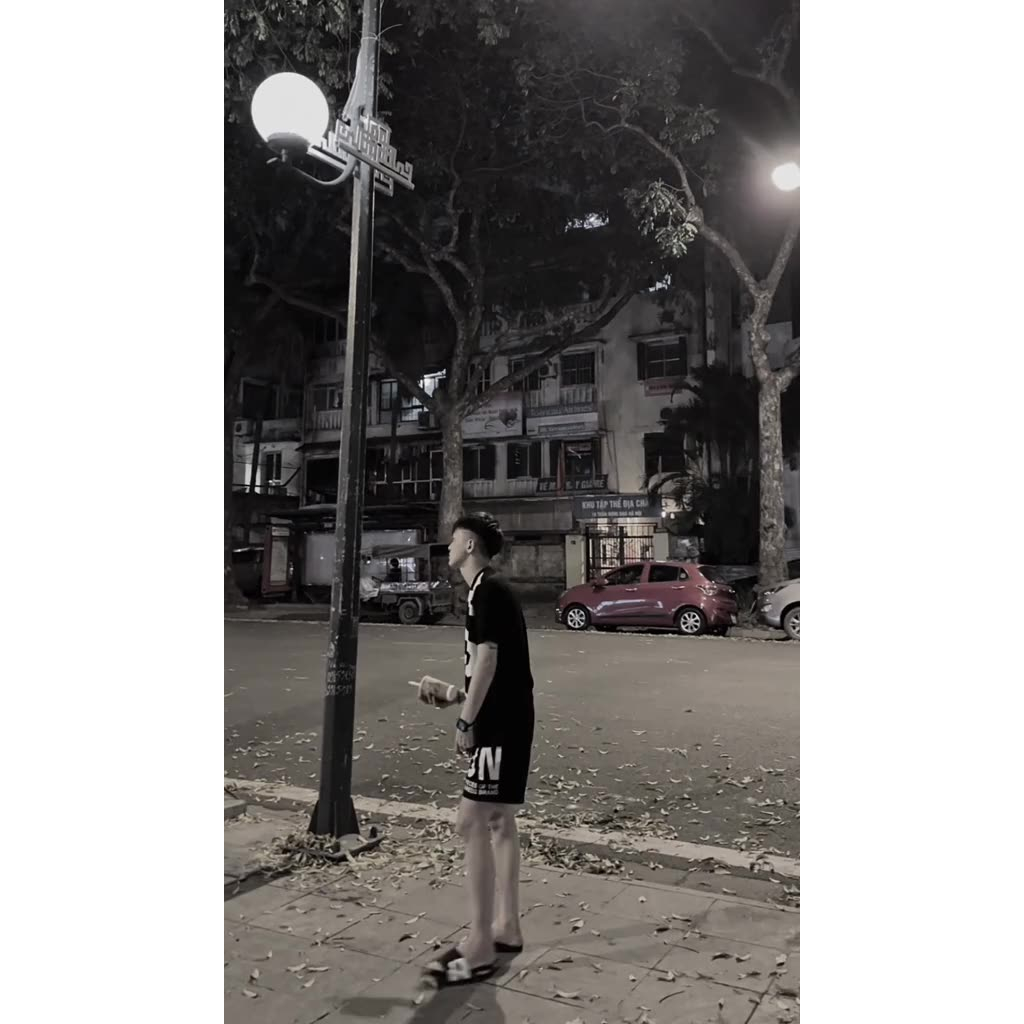 Áo Phông ICON 2 Màu Trắng Đen Bản Chữ To Chất Liệu Caton Cao Cấp - Áo Thun Đôi Nam Nữ Siêu Đẹp Cháy Phố 2023