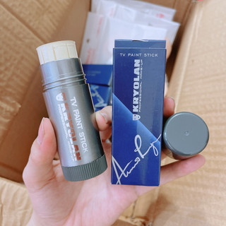 Thỏi highlight bắt sáng Kryolan làm bừng sáng khuôn mặt