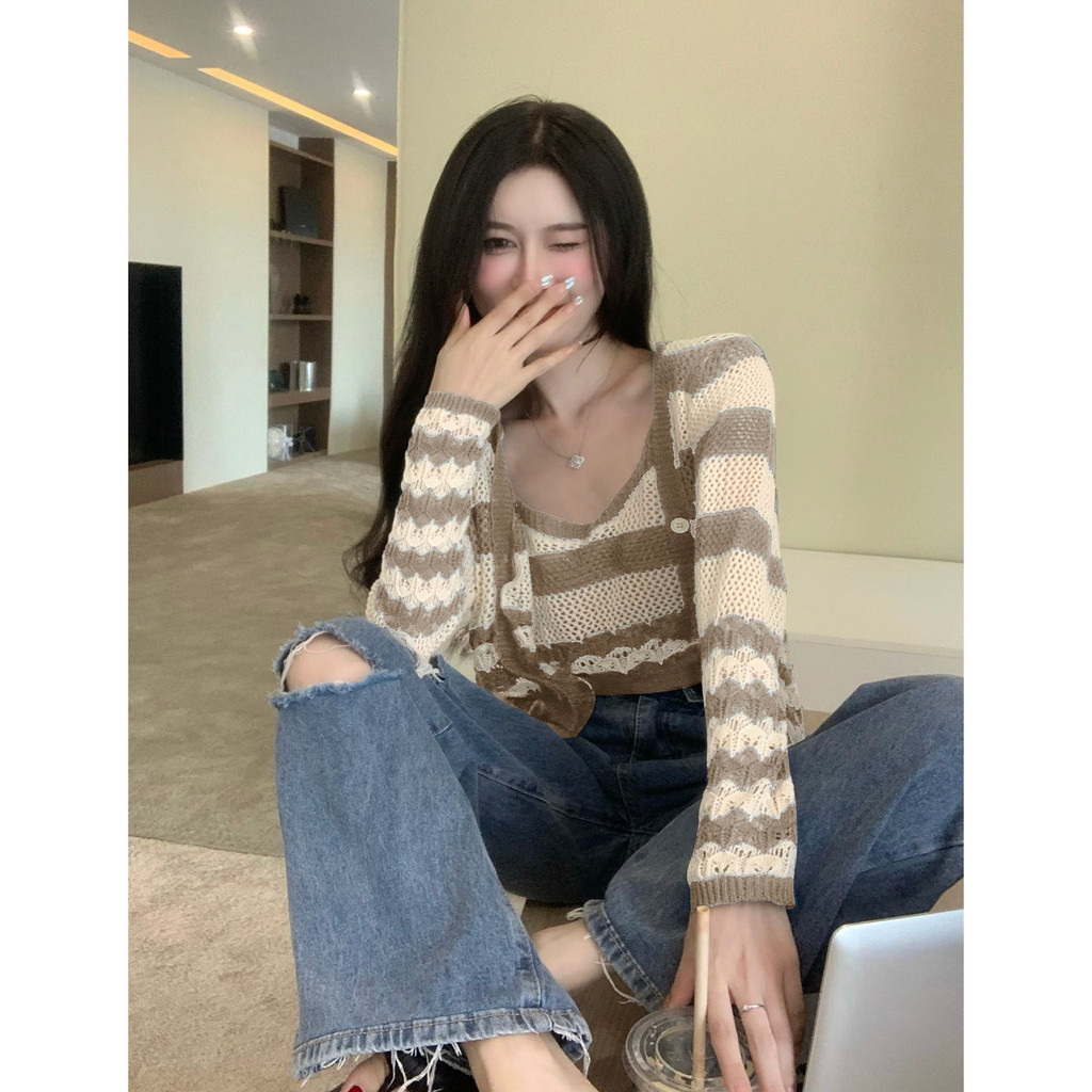 Set Áo 2 Dây Kèm Áo Khoác Cardigan Len Lưới Montoghi Quảng Châu, Áo 2 Dây Bản To Mềm Mịn Style Hàn Quốc 1993 Boutique